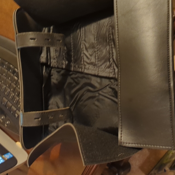 Leather roll bag for handle or sissy bar - Picture 2 of 8